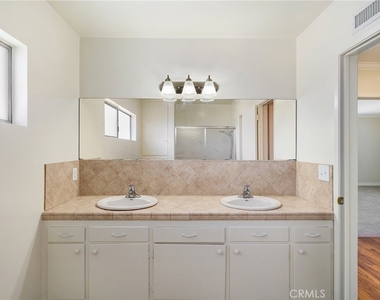 21816 Providencia Street - Photo Thumbnail 39