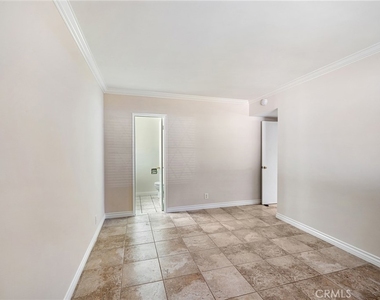 21816 Providencia Street - Photo Thumbnail 13