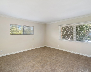 21816 Providencia Street - Photo Thumbnail 34