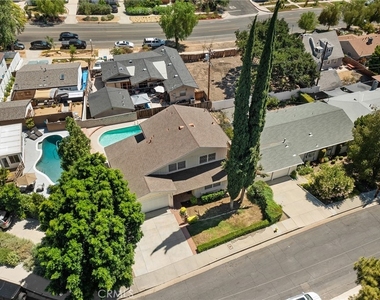 21816 Providencia Street - Photo Thumbnail 2