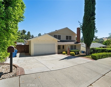 21816 Providencia Street - Photo Thumbnail 7