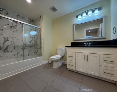 14934 Burbank Boulevard - Photo Thumbnail 16
