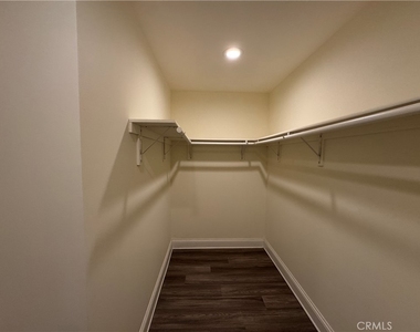 14934 Burbank Boulevard - Photo Thumbnail 18