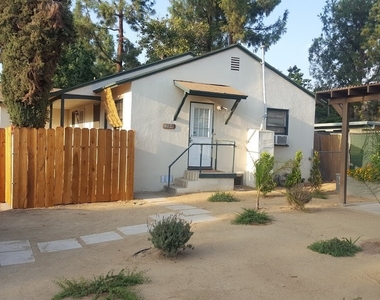 1209 1/2 East Central Avenue - Photo Thumbnail 1