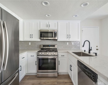 24351 Kings View - Photo Thumbnail 17