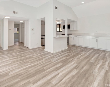 28181 Sorrento - Photo Thumbnail 2