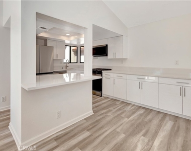 28181 Sorrento - Photo Thumbnail 1