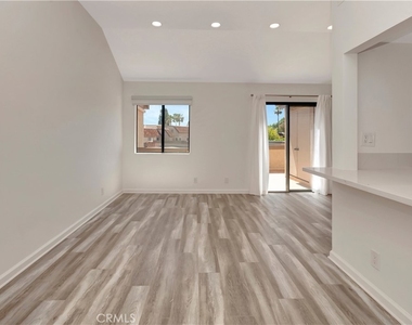 28181 Sorrento - Photo Thumbnail 10