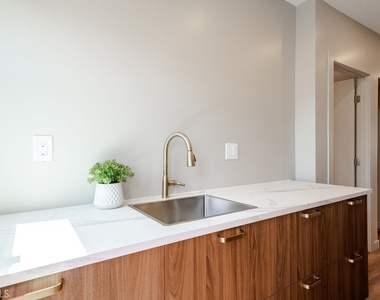 10 Esperanza Avenue - Photo Thumbnail 11
