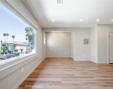 10 Esperanza Avenue - Photo Thumbnail 4