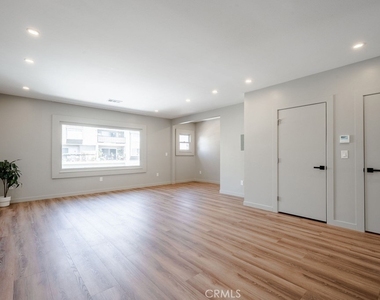 10 Esperanza Avenue - Photo Thumbnail 6