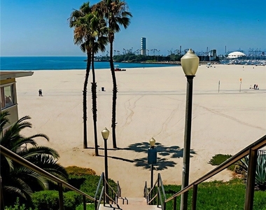 10 Esperanza Avenue - Photo Thumbnail 34