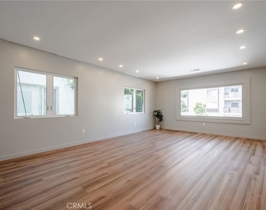 10 Esperanza Avenue - Photo Thumbnail 8