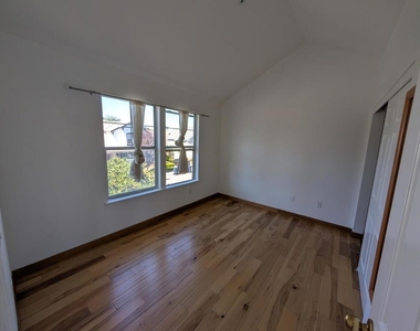 833 N San Antonio Road - Photo Thumbnail 5