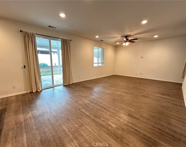 27293 Fielder Road - Photo Thumbnail 5