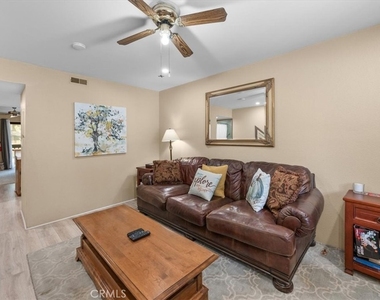 619 Summit - Photo Thumbnail 3