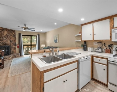 619 Summit - Photo Thumbnail 7
