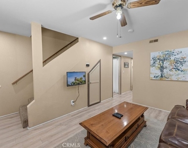 619 Summit - Photo Thumbnail 4