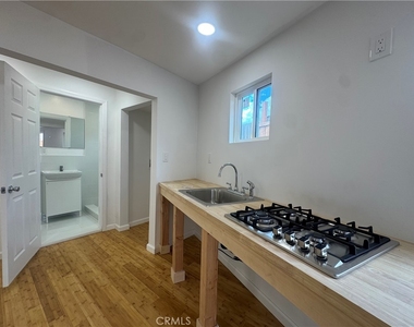3615 N Mountain View - Photo Thumbnail 1