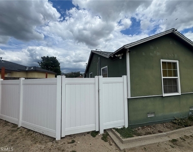 3615 N Mountain View - Photo Thumbnail 5
