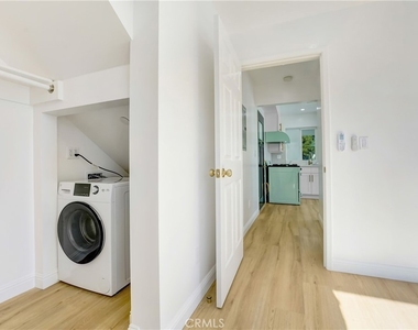 1146 West Blvd - Photo Thumbnail 2