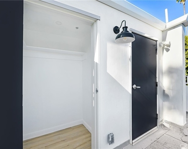 1146 West Blvd - Photo Thumbnail 6