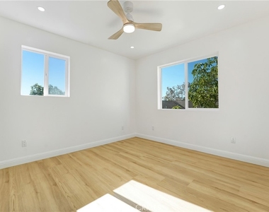 1146 West Blvd - Photo Thumbnail 1