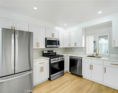 1146 West Blvd - Photo Thumbnail 5