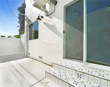 1146 West Blvd - Photo Thumbnail 7