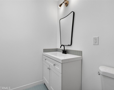 901 Micheltorena - Photo Thumbnail 30