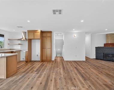 901 Micheltorena - Photo Thumbnail 4