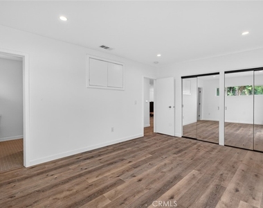 901 Micheltorena - Photo Thumbnail 19