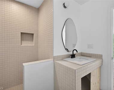 901 Micheltorena - Photo Thumbnail 23