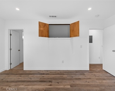 901 Micheltorena - Photo Thumbnail 21