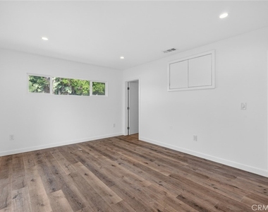 901 Micheltorena - Photo Thumbnail 20