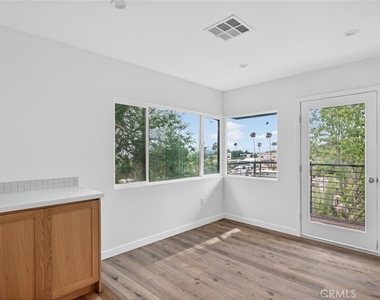 901 Micheltorena - Photo Thumbnail 12
