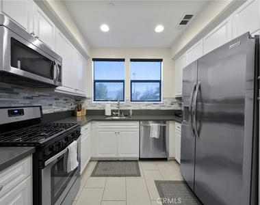 4963 Laurel Street - Photo Thumbnail 10