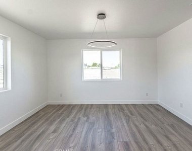 11548 11th Avenue - Photo Thumbnail 30