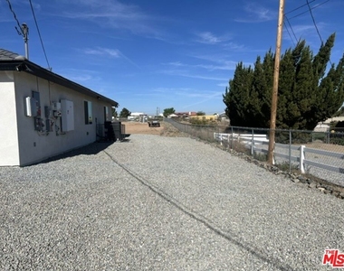 11548 11th Avenue - Photo Thumbnail 3
