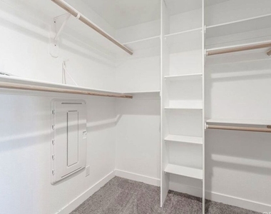 11548 11th Avenue - Photo Thumbnail 15