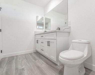 11548 11th Avenue - Photo Thumbnail 17