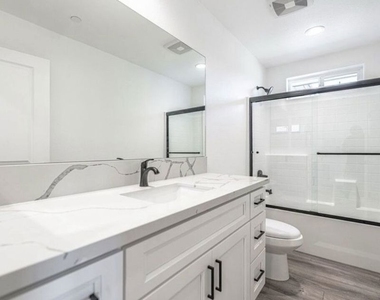 11548 11th Avenue - Photo Thumbnail 24