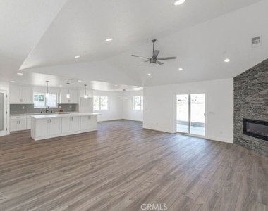 11548 11th Avenue - Photo Thumbnail 7