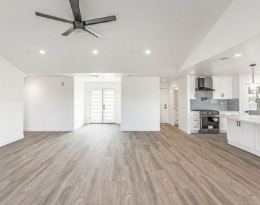 11548 11th Avenue - Photo Thumbnail 8