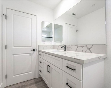 11548 11th Avenue - Photo Thumbnail 26