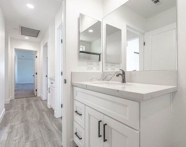 11548 11th Avenue - Photo Thumbnail 23