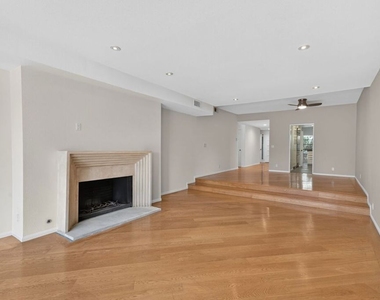 4346 Redwood Avenue - Photo Thumbnail 5