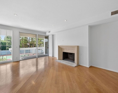 4346 Redwood Avenue - Photo Thumbnail 1