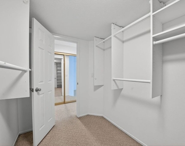 4346 Redwood Avenue - Photo Thumbnail 20