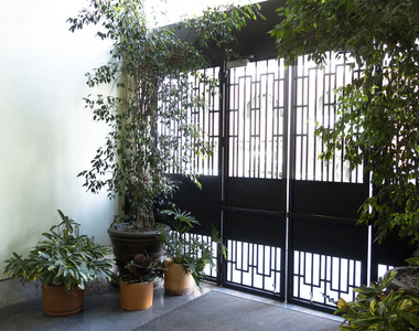 315 W 5th Street - Photo Thumbnail 6